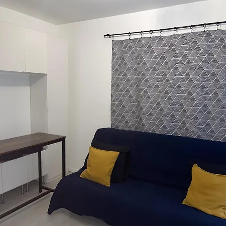 17 - Cosy & Modern